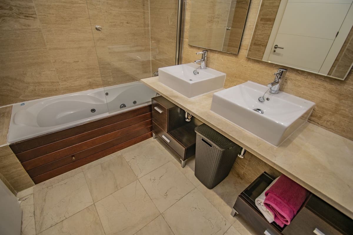 2 bedroom Apartment for sale in Los Flamingos with pool garage - € 419,000 (Ref: 9479594)