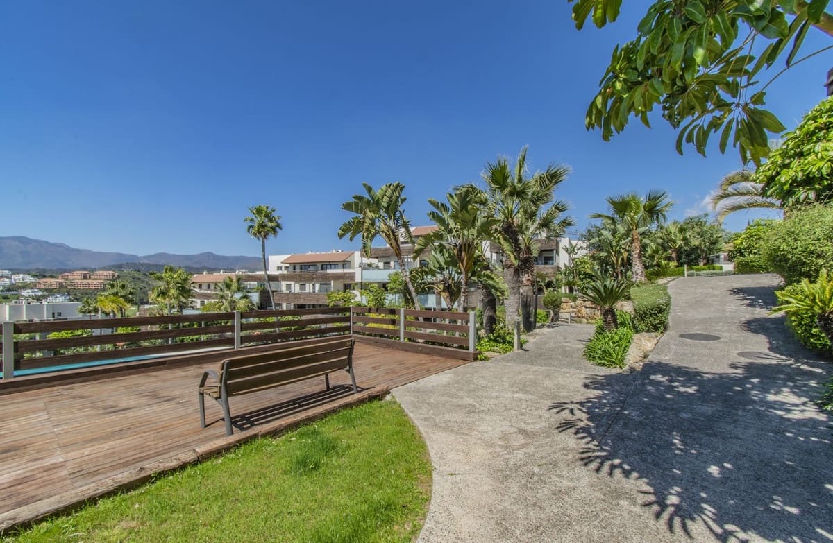 2 bedroom Apartment for sale in Los Flamingos with pool garage - € 419,000 (Ref: 9479594)