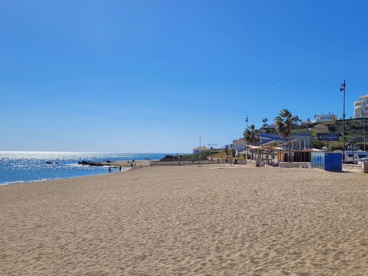 2 soverom Penthouse til salgs i Fuengirola med svømmebasseng garasje - € 419 000 (Ref: 9479595)