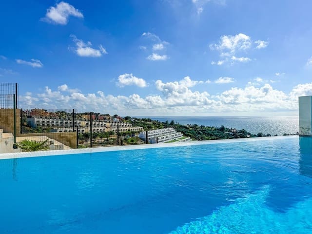 2 bedroom Apartment for sale in Sotogrande, San Roque with pool garage - € 419,000 (Ref: 9479596)