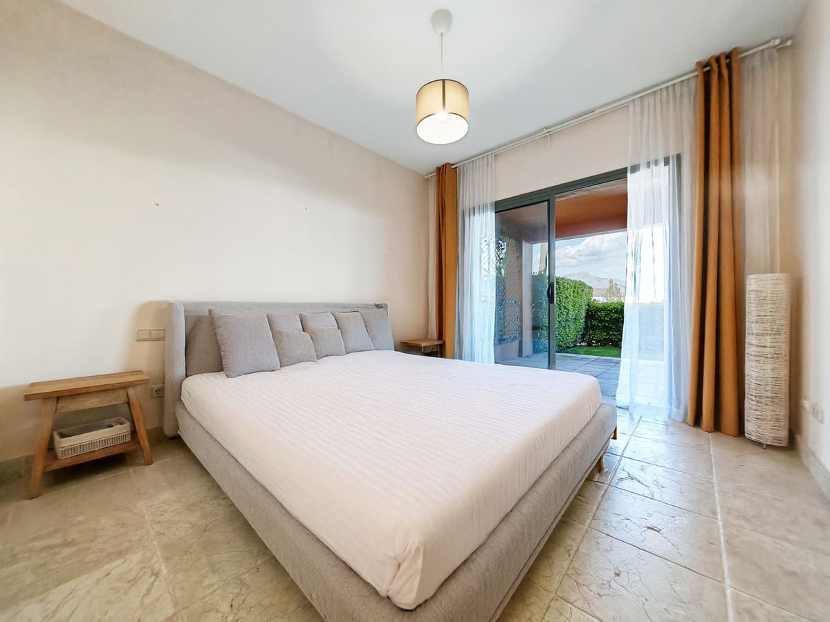 2 bedroom Apartment for sale in Estepona with pool - € 420,000 (Ref: 9479598)