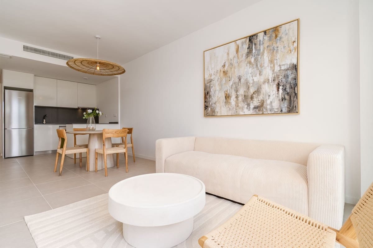 2 bedroom Apartment for sale in Estepona with pool - € 420,000 (Ref: 9479600)