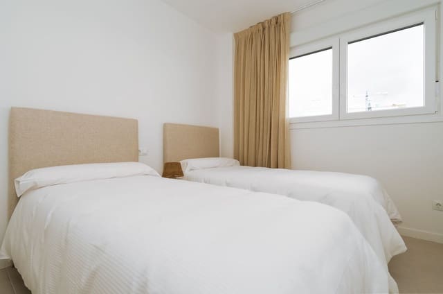 2 bedroom Apartment for sale in Centro, Estepona with pool - € 420,000 (Ref: 9479600)