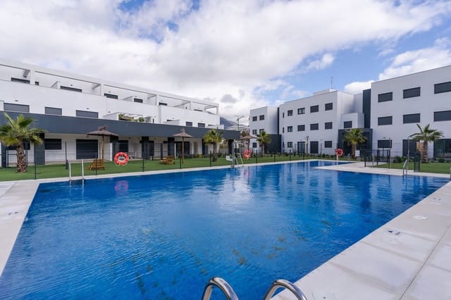 2 bedroom Apartment for sale in Centro, Estepona with pool - € 420,000 (Ref: 9479600)