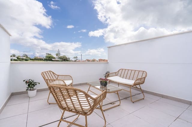 2 bedroom Apartment for sale in Centro, Estepona with pool - € 420,000 (Ref: 9479600)