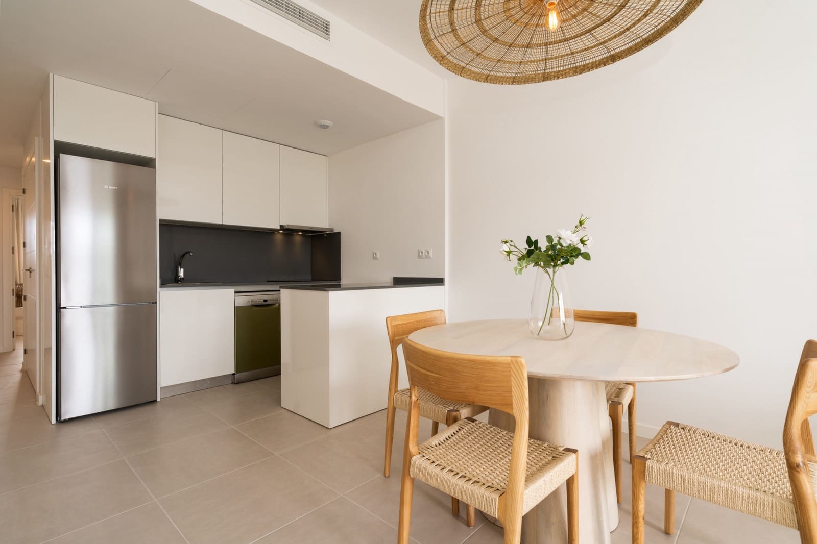 2 makuuhuone Huoneisto myytävänä paikassa Estepona mukana uima-altaan 
autotalli - 420 000 € (Ref: 9479604)