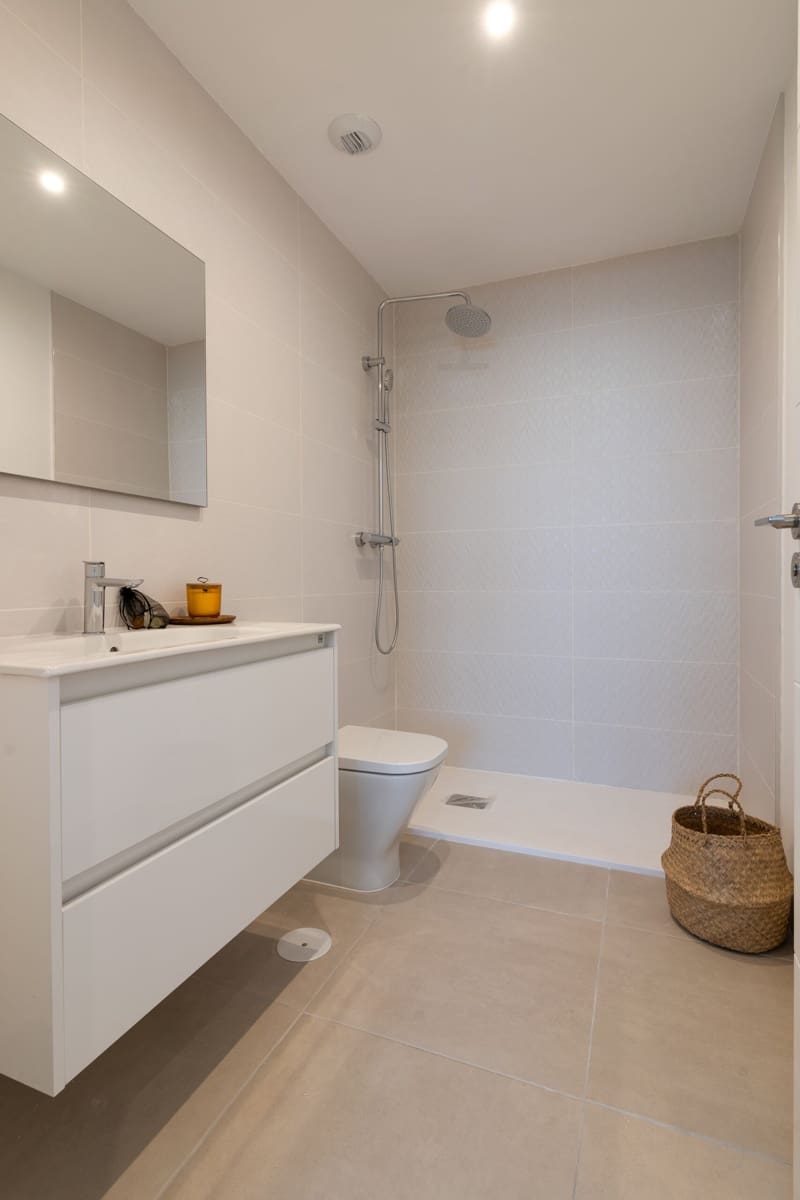 2 makuuhuone Huoneisto myytävänä paikassa Estepona mukana uima-altaan 
autotalli - 420 000 € (Ref: 9479604)