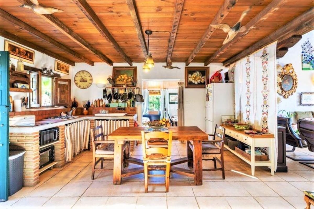 2 bedroom Villa for sale in New Golden Mile with pool - € 425,000 (Ref: 9479613)