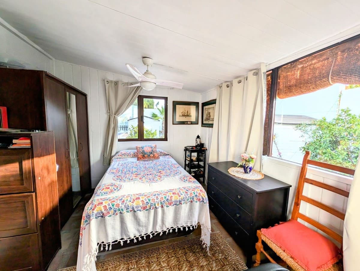 2 bedroom Villa for sale in New Golden Mile with pool - € 425,000 (Ref: 9479613)