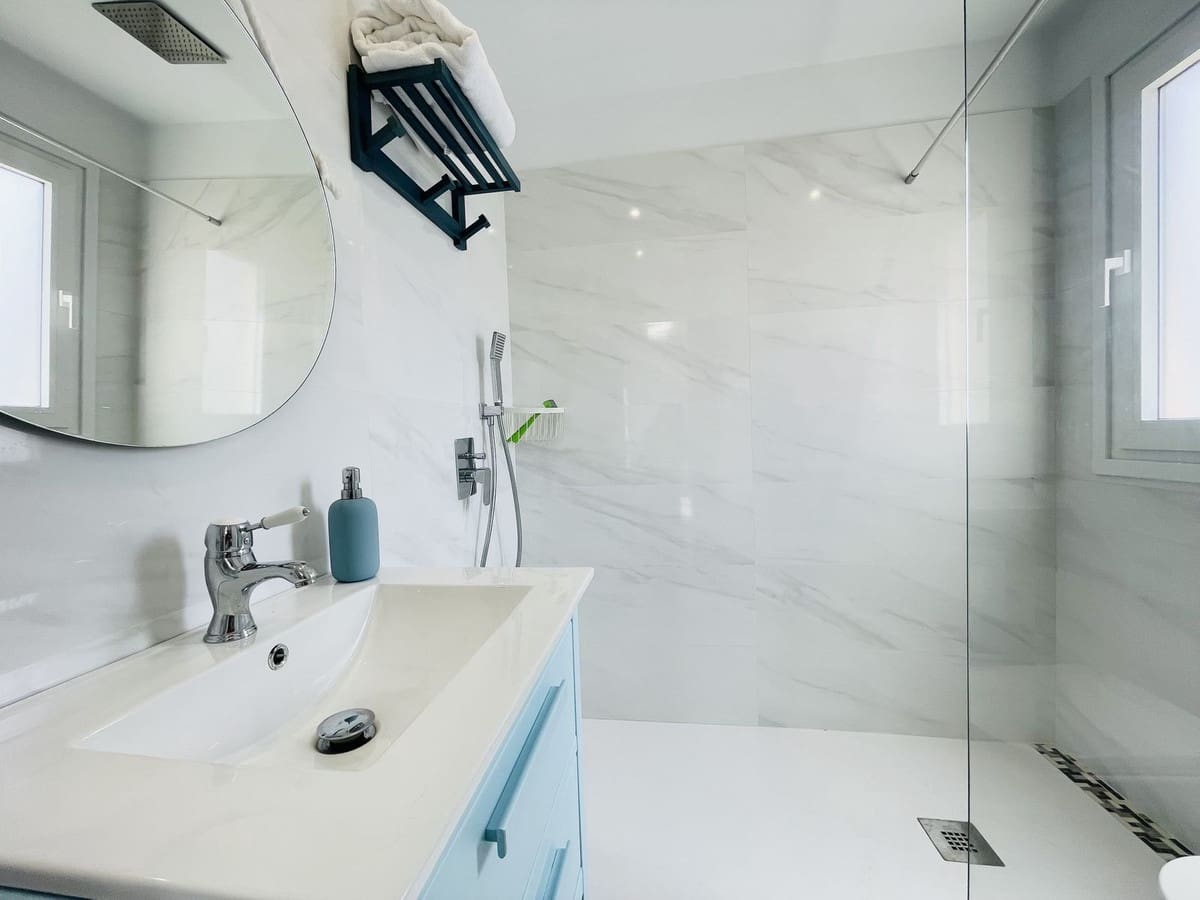 3 soverom Kjedet enebolig til salgs i La Duquesa / Puerto de la Duquesa - € 425 000 (Ref: 9479615)