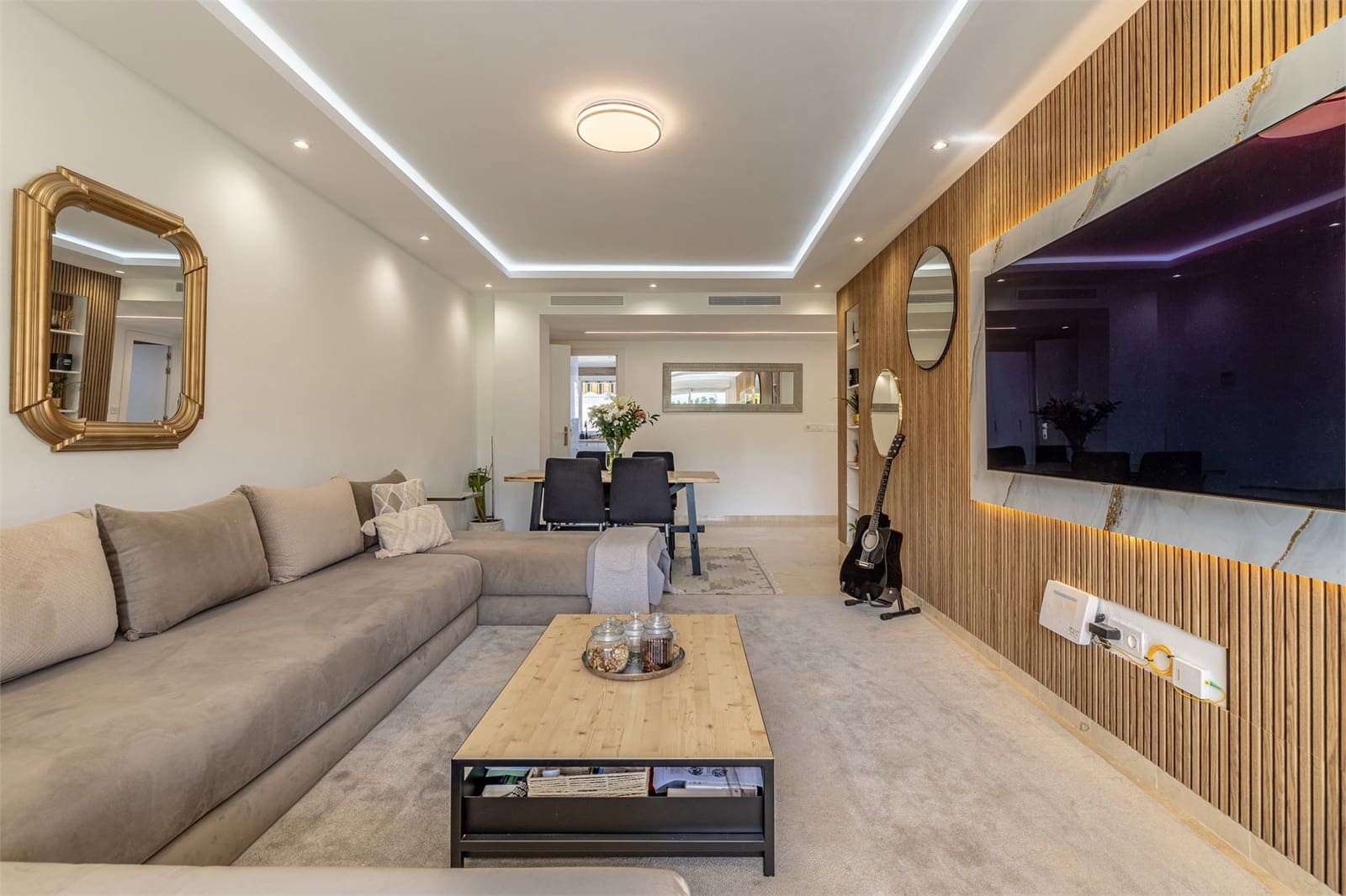 3 bedroom Apartment for sale in San Pedro de Alcantara with pool garage - € 425,000 (Ref: 9479619)