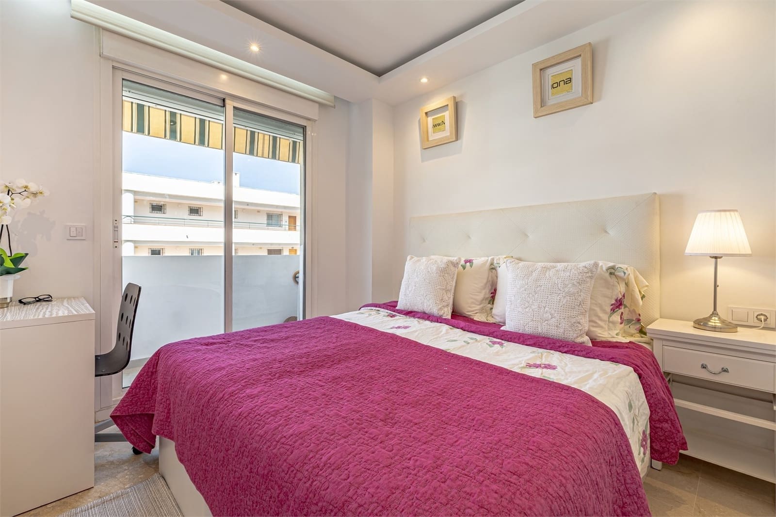 3 bedroom Apartment for sale in San Pedro de Alcantara with pool garage - € 425,000 (Ref: 9479619)