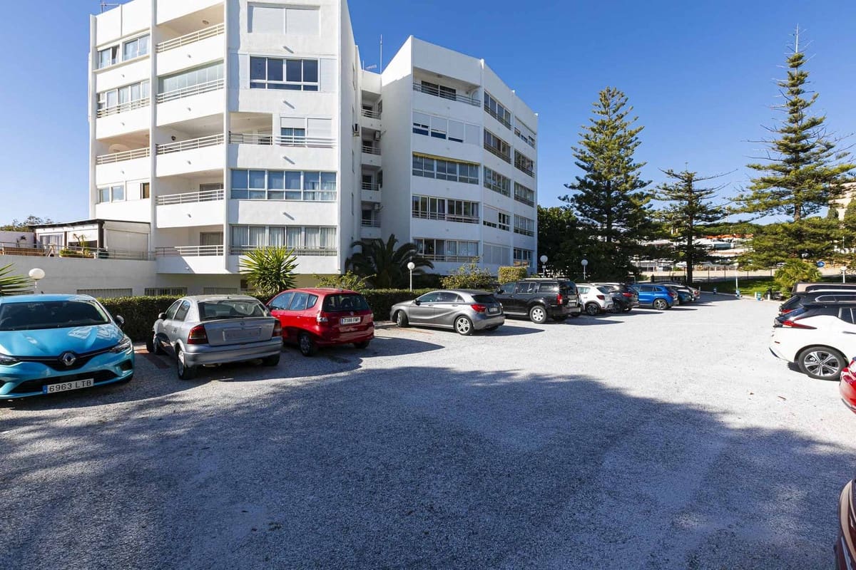 2 bedroom Apartment for sale in Calahonda - € 430,000 (Ref: 9479629)