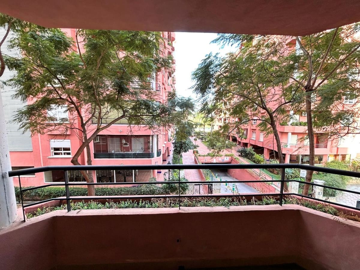 3 chambre Appartement à vendre à Fuengirola avec piscine - 430 000 € (Ref: 9479632)