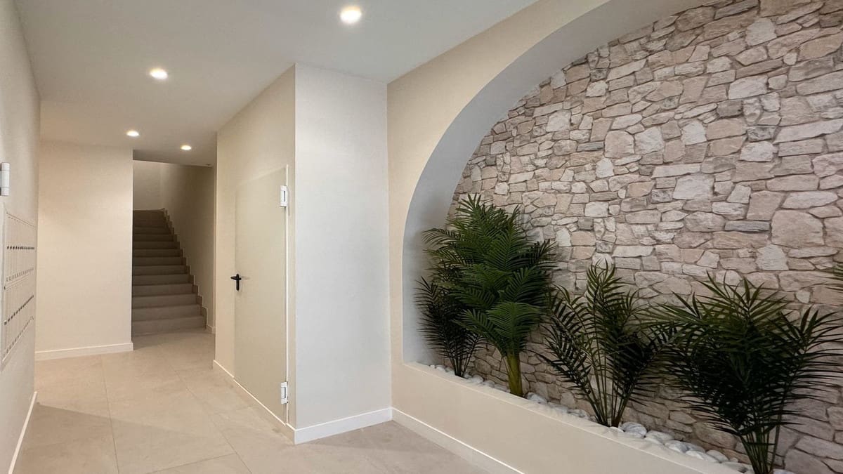 3 soverom Leilighet til salgs i Nueva Andalucia med svømmebasseng - € 430 000 (Ref: 9479633)