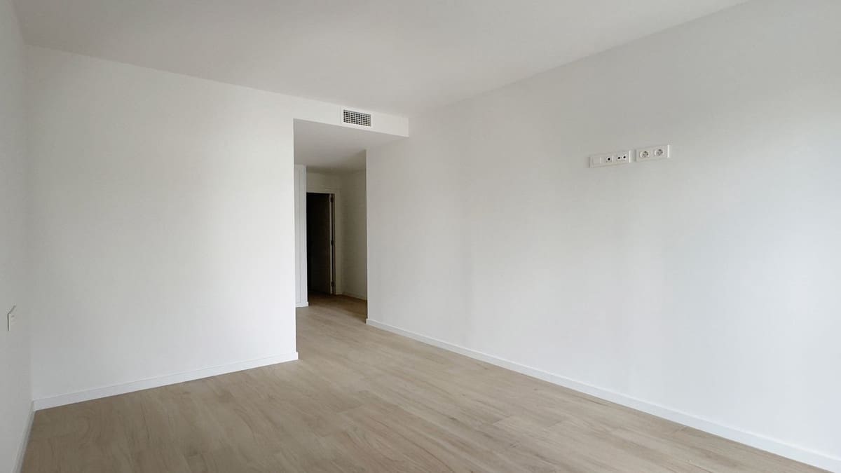 3 soverom Leilighet til salgs i Nueva Andalucia med svømmebasseng - € 430 000 (Ref: 9479633)