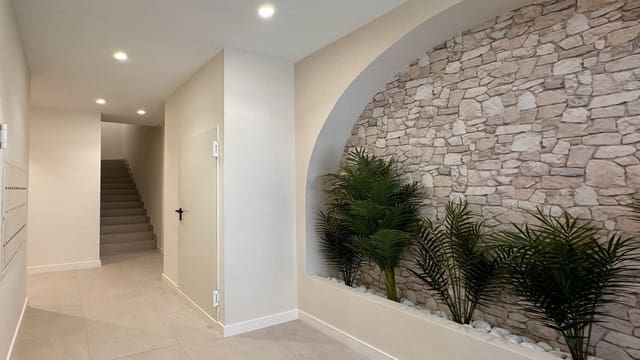 3 soverom Leilighet til salgs i La Dama de Noche - La Alzambra, Marbella med svømmebasseng - € 430 000 (Ref: 9479633)