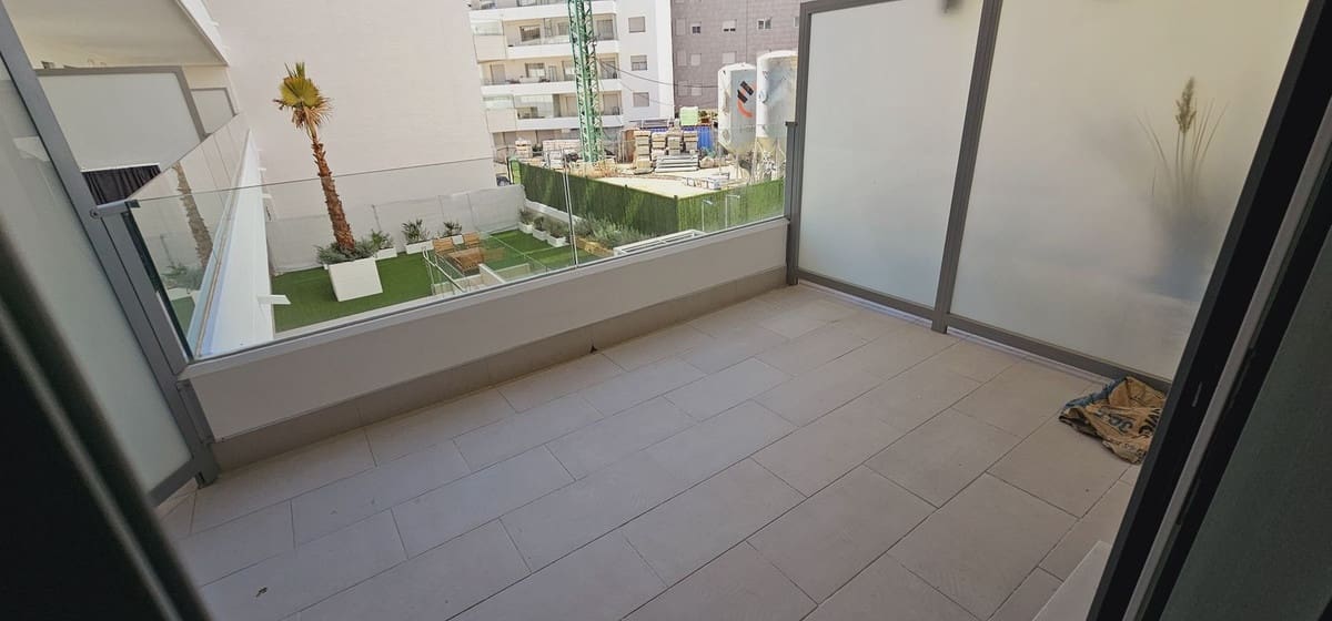 3 soverom Leilighet til salgs i Nueva Andalucia med svømmebasseng - € 430 000 (Ref: 9479633)