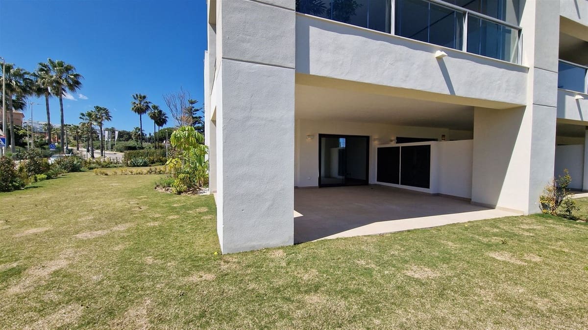 3 bedroom Apartment for sale in Bahia de Casares with pool - € 435,000 (Ref: 9479643)