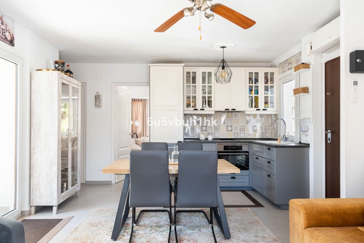 2 bedroom Penthouse for sale in Benalmadena Costa with pool garage - € 435,000 (Ref: 9479644)