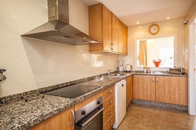 Ático de 2 habitaciones en Elviria, Marbella en venta con piscina garaje - 435.000 € (Ref: 9479645)