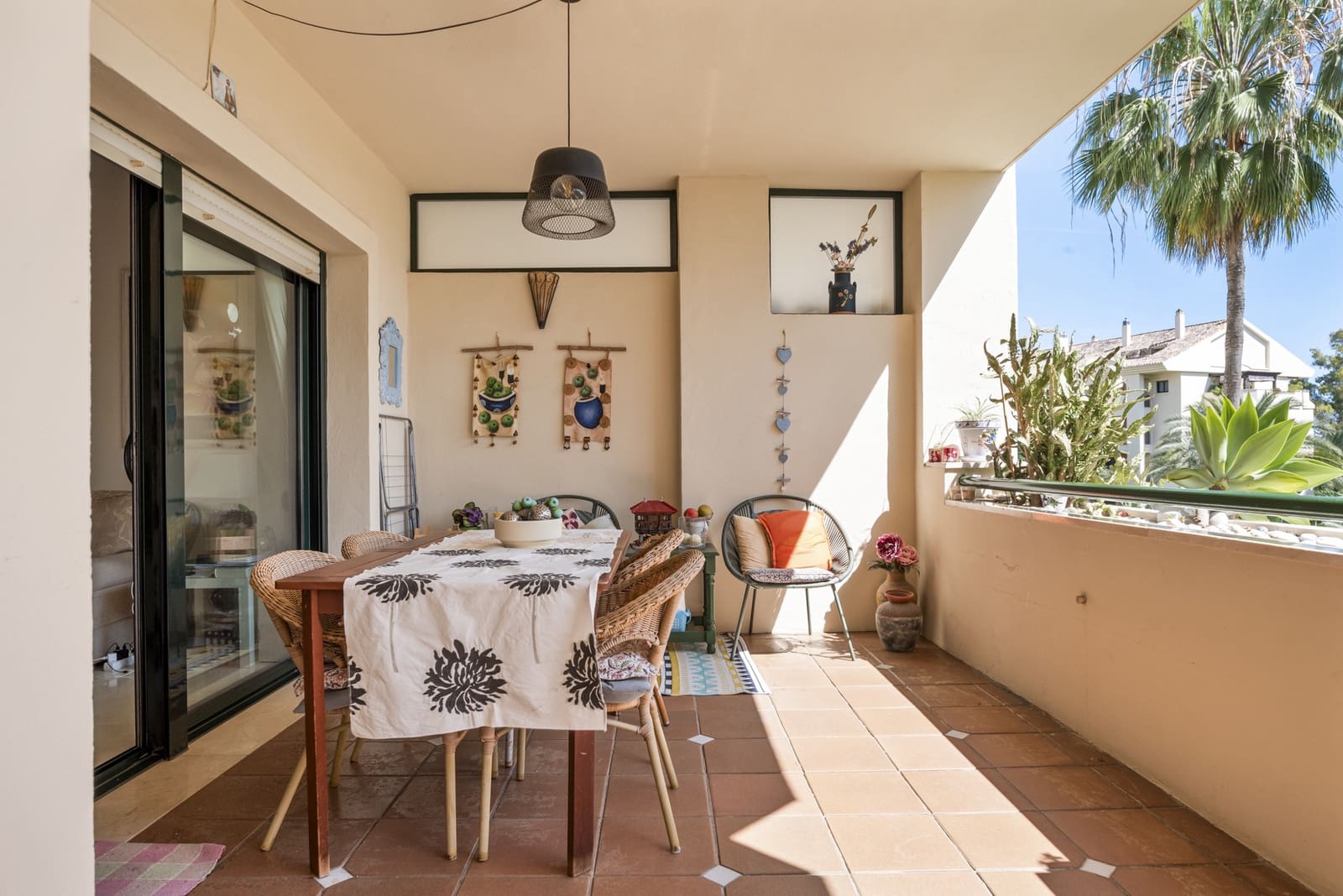 2 bedroom Apartment for sale in San Pedro de Alcantara with pool - € 435,000 (Ref: 9479646)