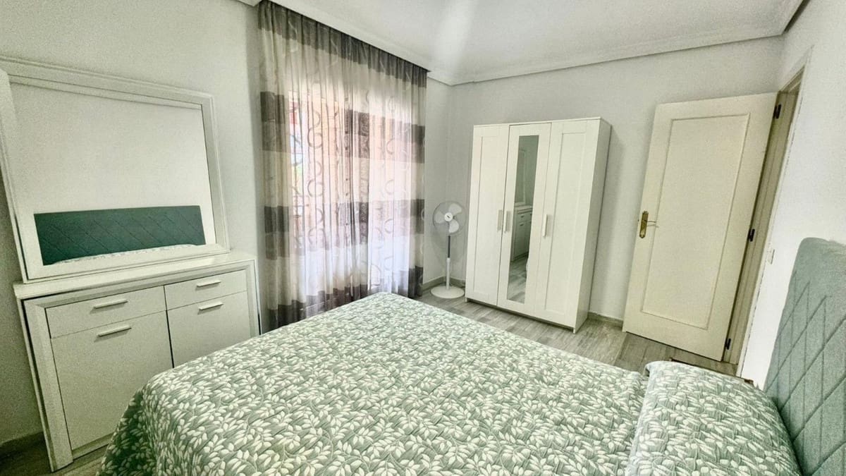 2 bedroom Apartment for sale in Torremolinos with garage - € 436,000 (Ref: 9479647)