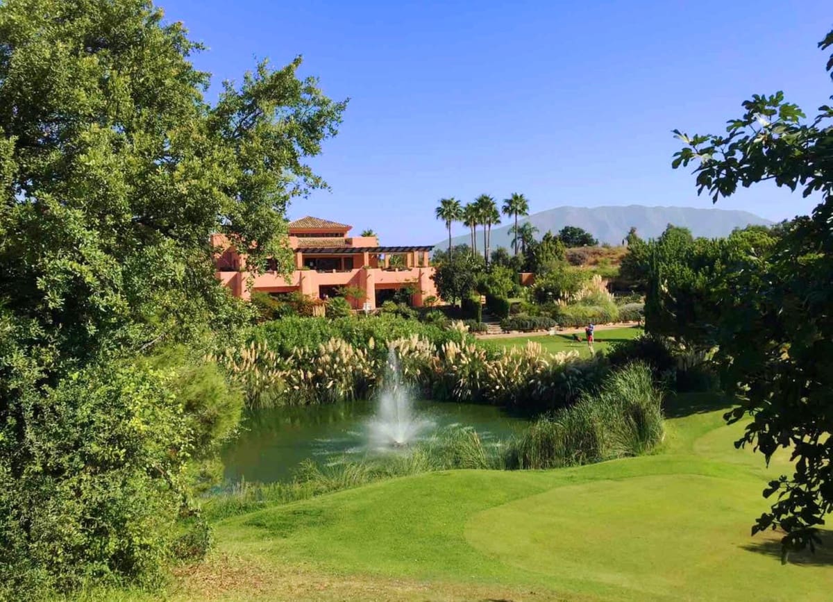 2 bedroom Apartment for sale in La Mairena with pool - € 439,000 (Ref: 9479648)