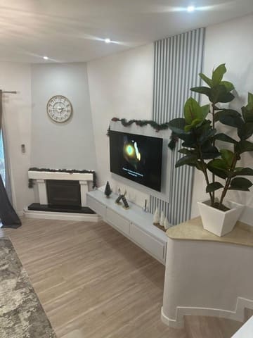 2 bedroom Townhouse for sale in El Paraiso, Estepona with pool - € 441,000 (Ref: 9479655)