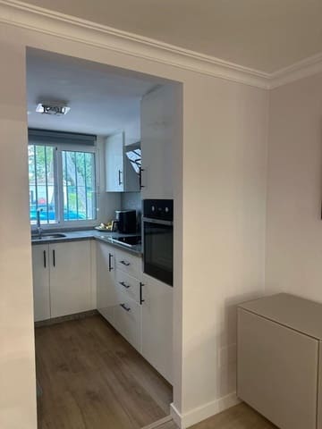 2 bedroom Townhouse for sale in El Paraiso, Estepona with pool - € 441,000 (Ref: 9479655)