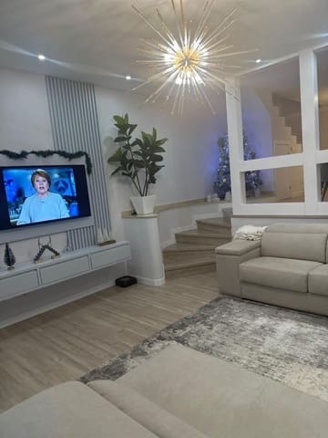 2 bedroom Townhouse for sale in El Paraiso, Estepona with pool - € 441,000 (Ref: 9479655)