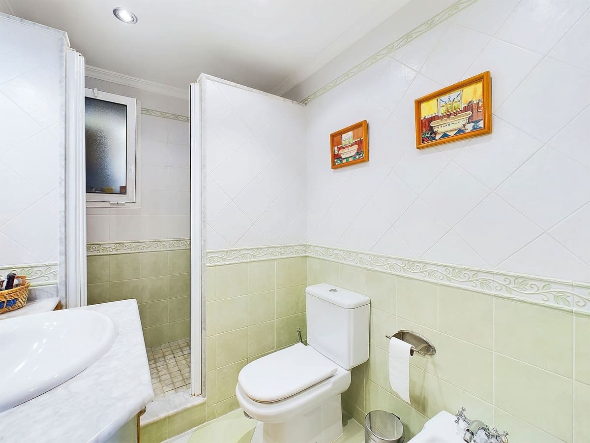 2 sovrum Hus till salu i Estepona - 445 000 € (Ref: 9479660)