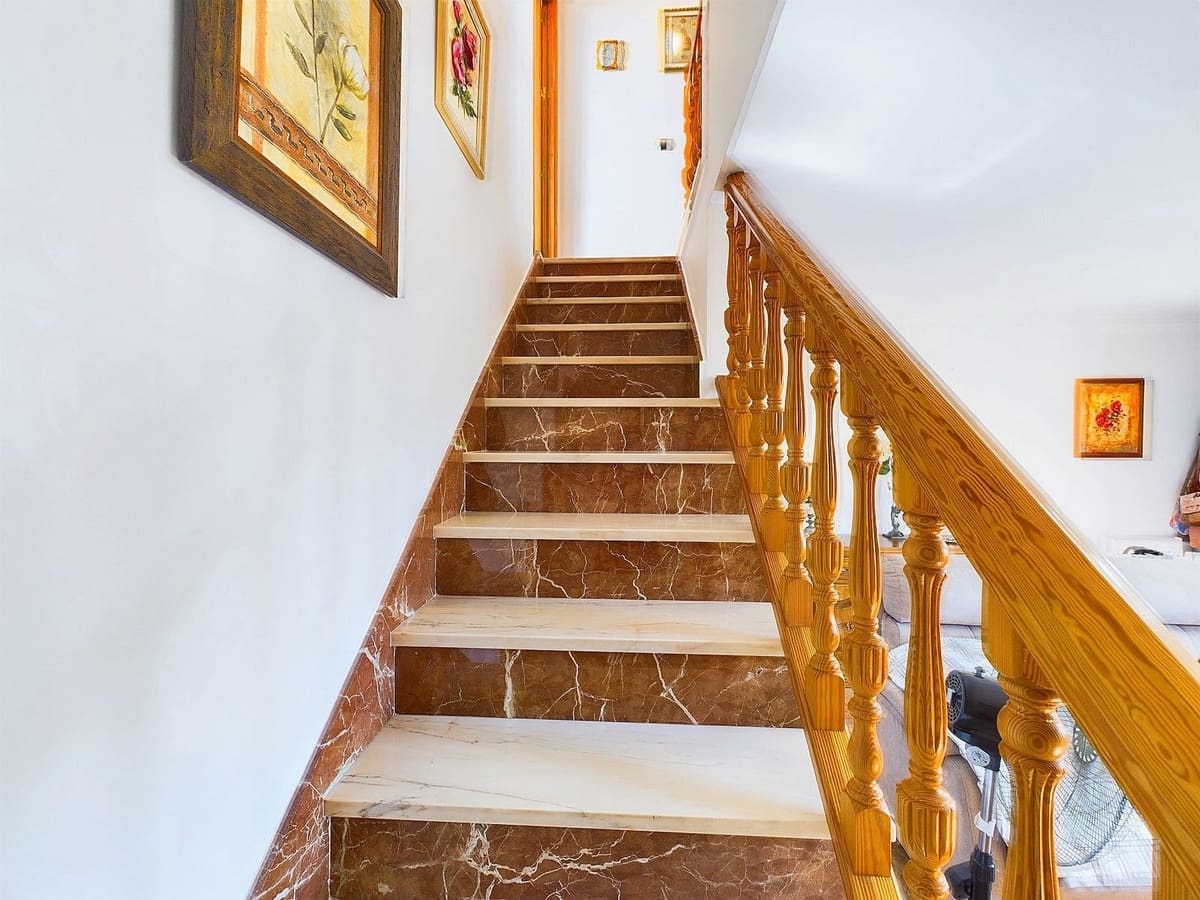 2 sovrum Hus till salu i Estepona - 445 000 € (Ref: 9479660)