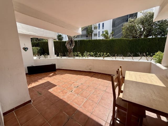 3 bedroom Apartment for sale in Cancelada, Estepona with pool - € 449,000 (Ref: 9479663)