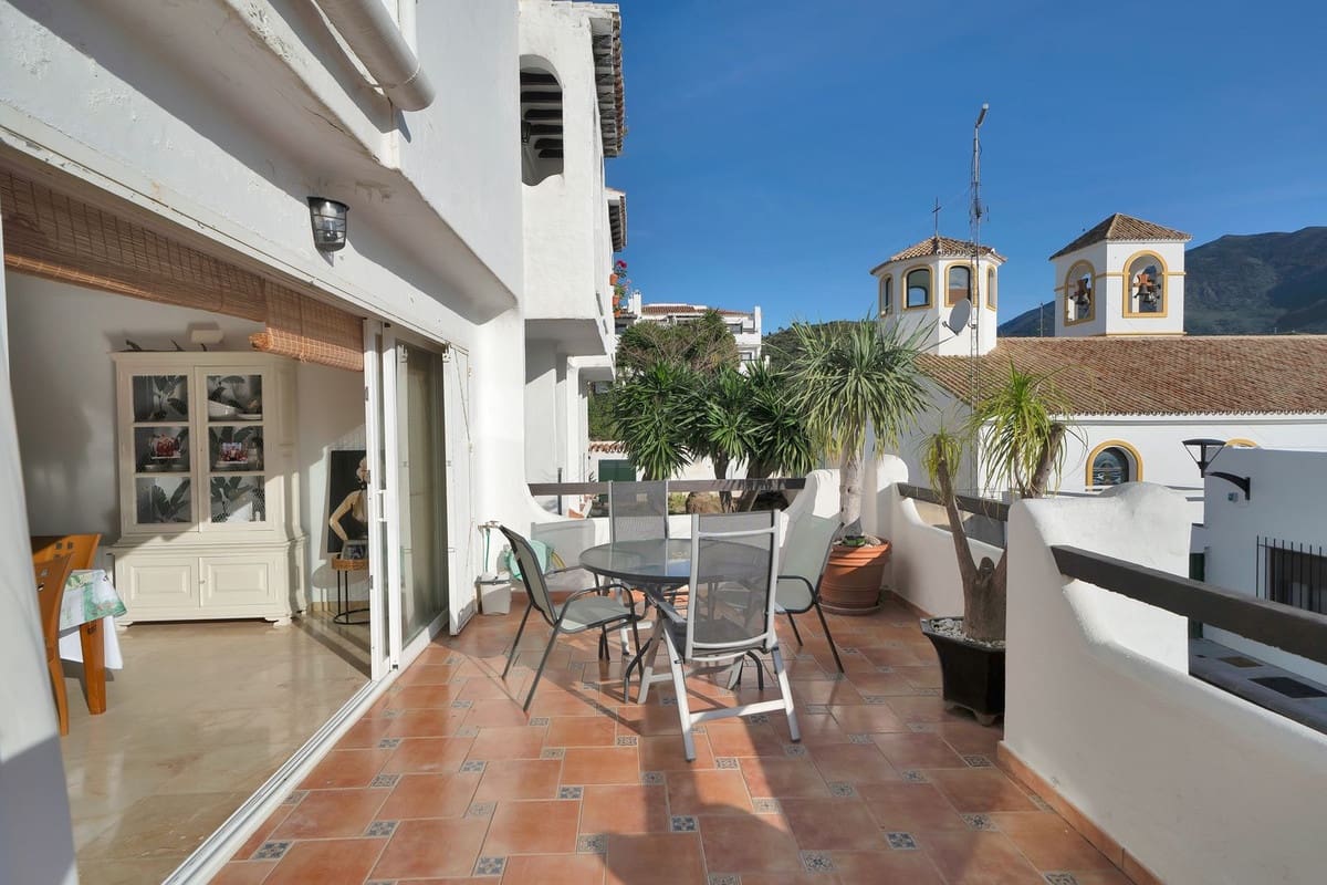3 bedroom Apartment for sale in Benahavis - € 449,000 (Ref: 9479664)
