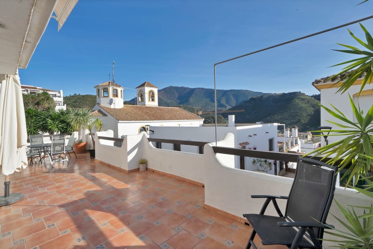 3 bedroom Apartment for sale in Benahavis - € 449,000 (Ref: 9479664)