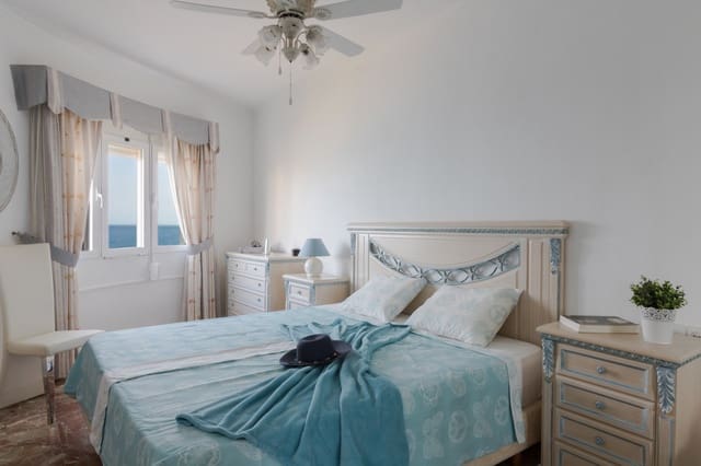 1 bedroom Apartment for sale in Calahonda, Mijas with pool - € 449,000 (Ref: 9479665)