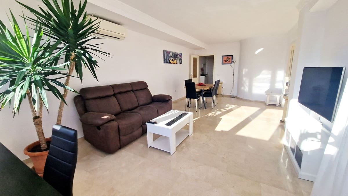 4 bedroom Penthouse for sale in Fuengirola with pool - € 449,000 (Ref: 9479666)