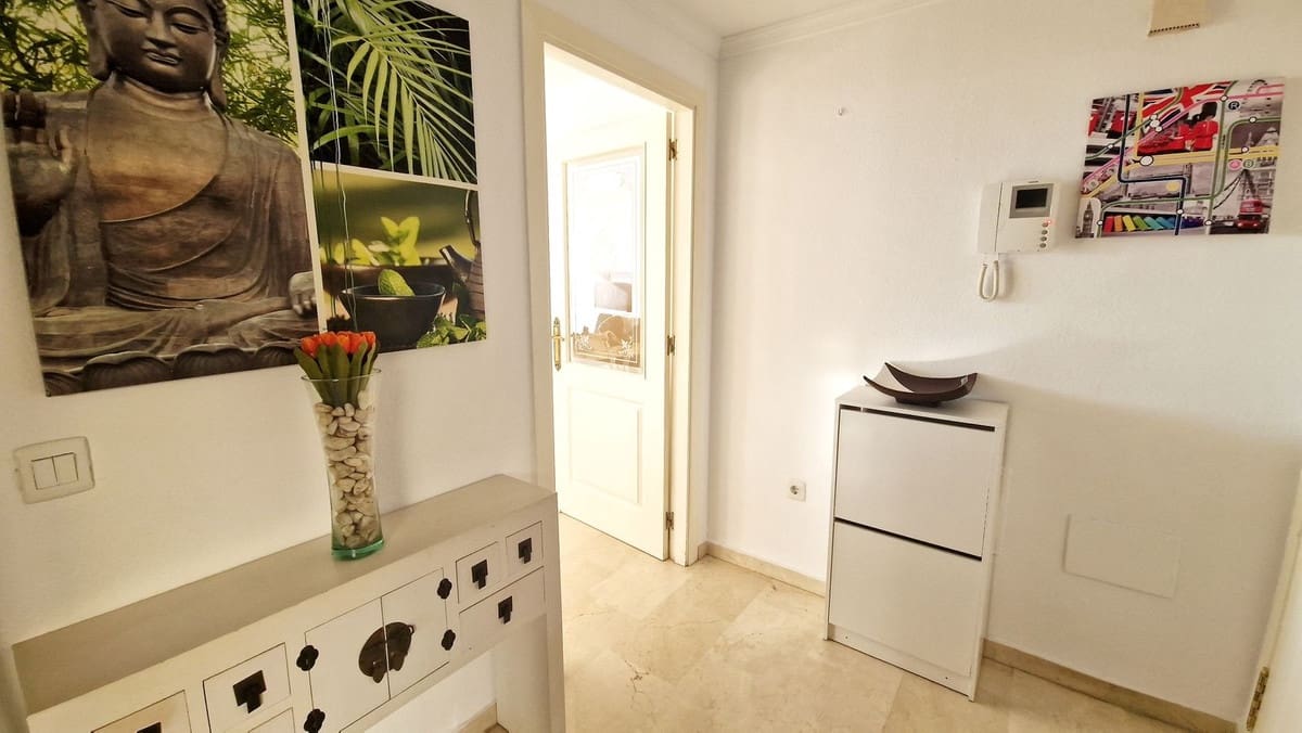 4 bedroom Penthouse for sale in Fuengirola with pool - € 449,000 (Ref: 9479666)