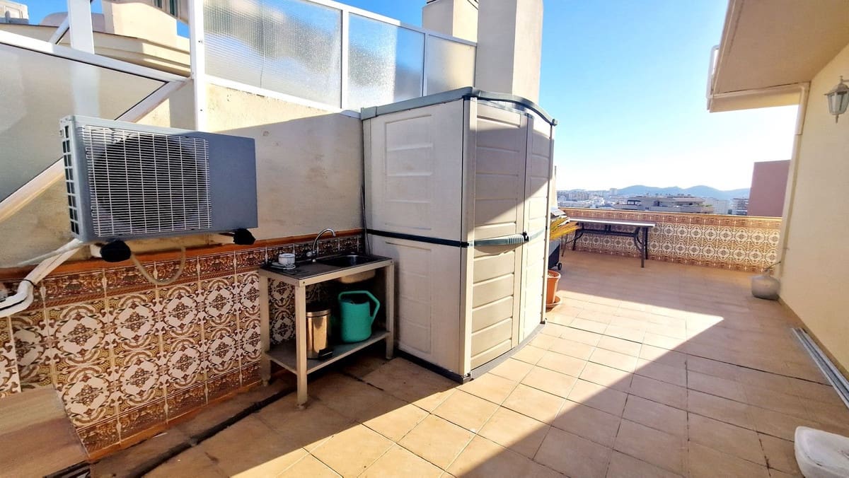 4 bedroom Penthouse for sale in Fuengirola with pool - € 449,000 (Ref: 9479666)