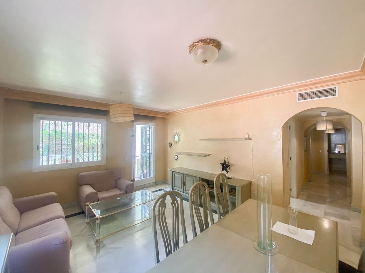 3 bedroom Apartment for sale in Marbella with pool - € 450,000 (Ref: 9479673)