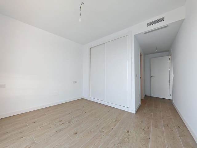 2 bedroom Apartment for sale in Centro, Estepona with pool - € 450,000 (Ref: 9479674)