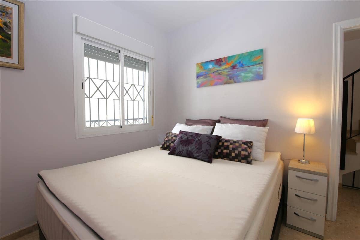 Ático de 3 habitaciones en Estepona en venta con garaje - 450.000 € (Ref: 9479677)