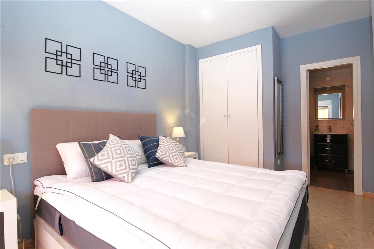 Ático de 3 habitaciones en Estepona en venta con garaje - 450.000 € (Ref: 9479677)