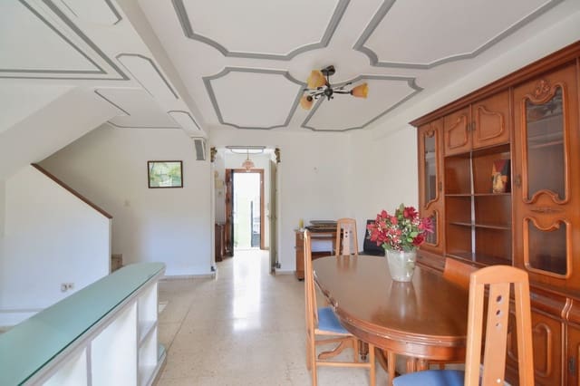 4 bedroom Townhouse for sale in Centro ciudad, Fuengirola with pool - € 450,000 (Ref: 9479680)