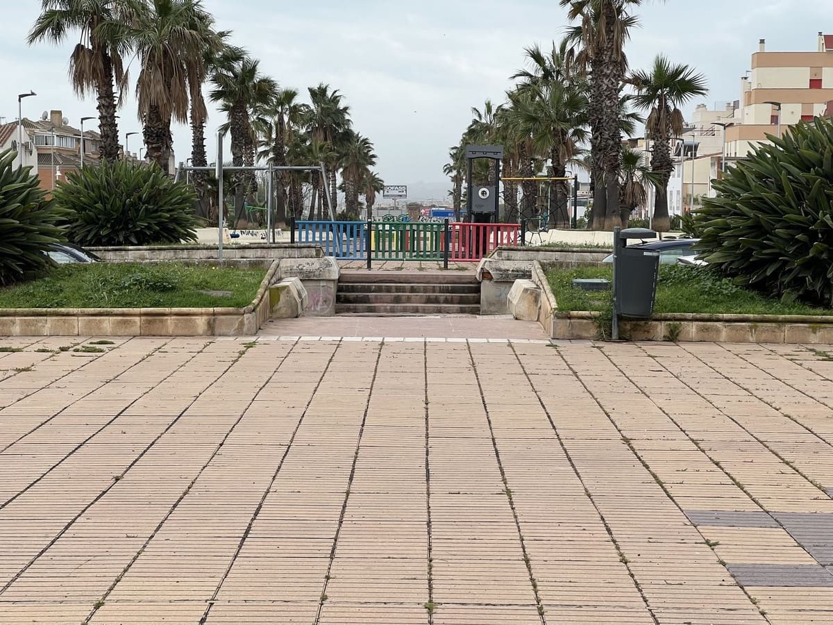 3 sypialnia Dom na sprzedaż w Miasto Malaga z garażem - 456 000 € (Ref: 9479688)