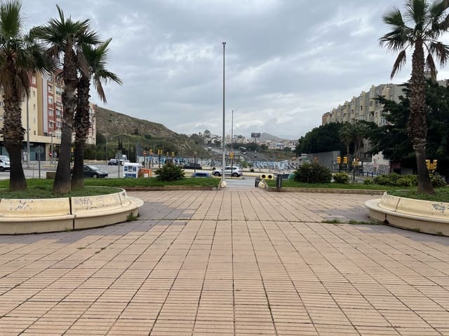 3 sypialnia Dom na sprzedaż w Centro Historico, Miasto Málaga z garażem - 456 000 € (Ref: 9479688)