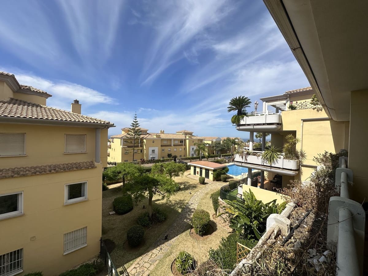 3 bedroom Apartment for sale in Cabopino with pool - € 458,000 (Ref: 9479691)