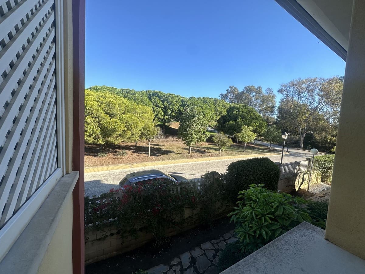 3 bedroom Apartment for sale in Cabopino with pool - € 458,000 (Ref: 9479691)