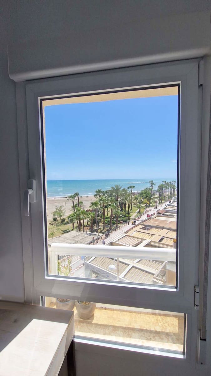 2 bedroom Apartment for sale in Benalmadena Costa - € 459,000 (Ref: 9479693)